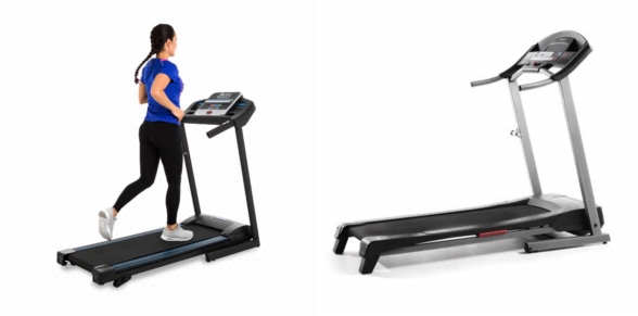 Side by side comparison of XTERRA Fitness TR150 and Weslo Cadence G 5.9i treadmills.
